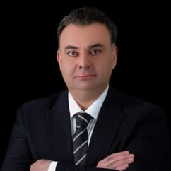 دکتر حسن مومنی