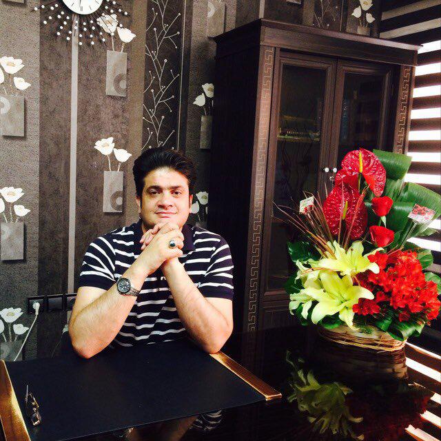 دکتر کیانوش کریمی